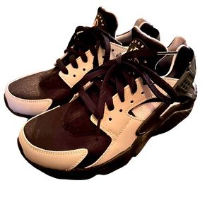 Women's Nike Huarache by You Custom Shoes